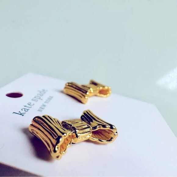 NWT Kate Spade All Wrapped Up Studs - Picture 4 of 5